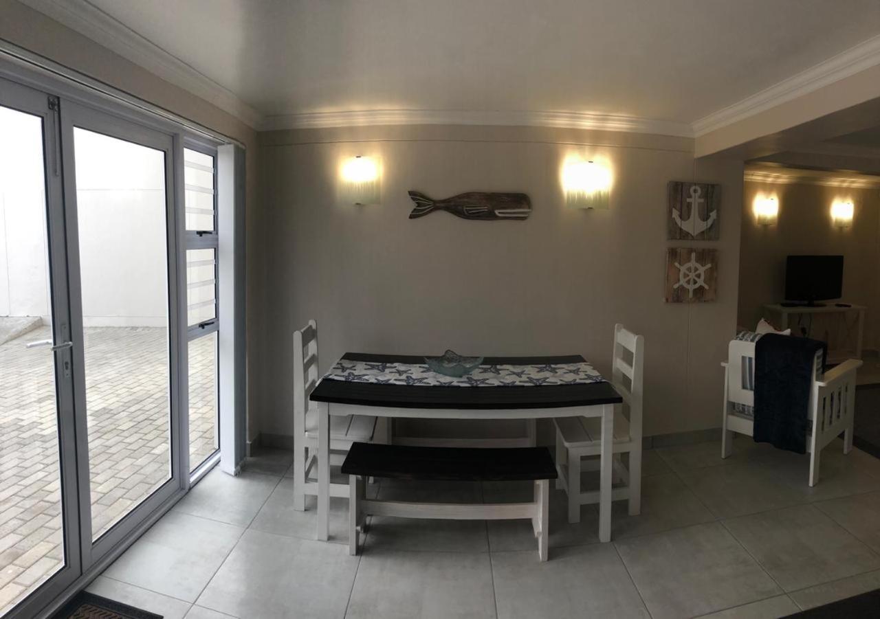 Seaside Place Struisbaai Exterior photo